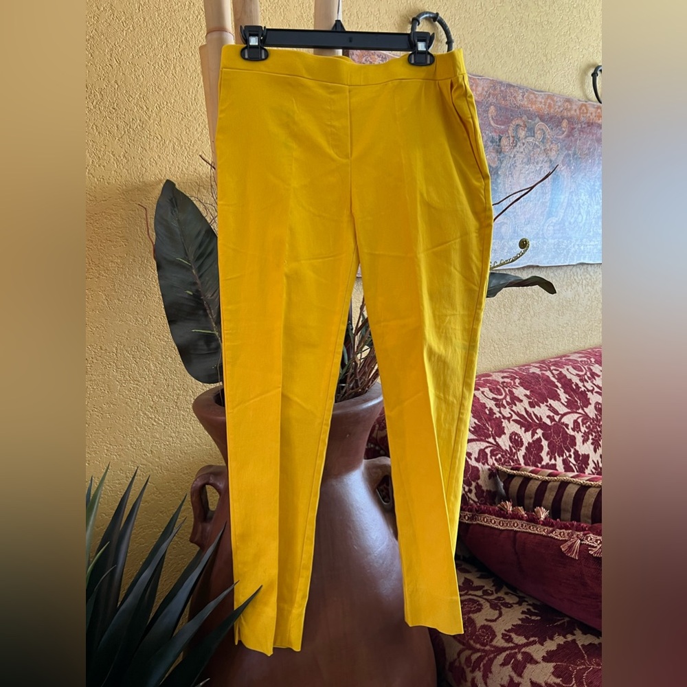 Brand JL Jules & Leopold yellow ankle pant.